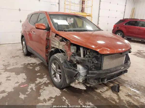 5XYZTDLB8HG439889 2017 HYUNDAI SANTA FE - Image 1