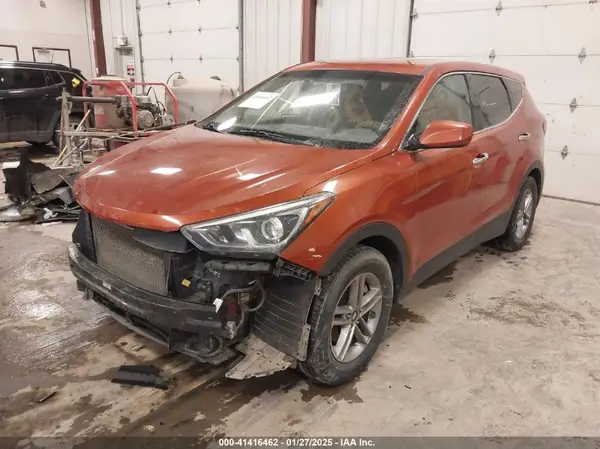 5XYZTDLB8HG439889 2017 HYUNDAI SANTA FE - Image 2