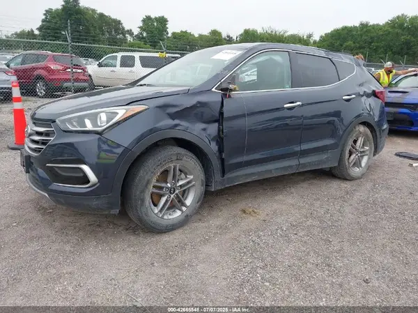 5XYZTDLB8HG440394 2017 HYUNDAI SANTA FE - Image 2