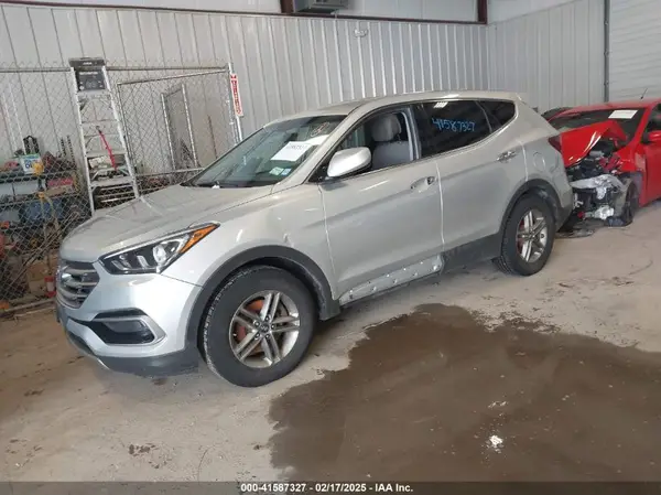 5XYZTDLB8HG491880 2017 HYUNDAI SANTA FE - Image 2