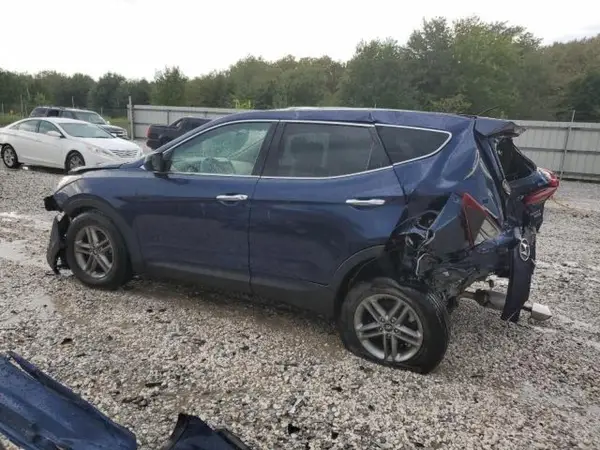 5XYZTDLB8JG542848 2018 HYUNDAI SANTA FE - Image 2
