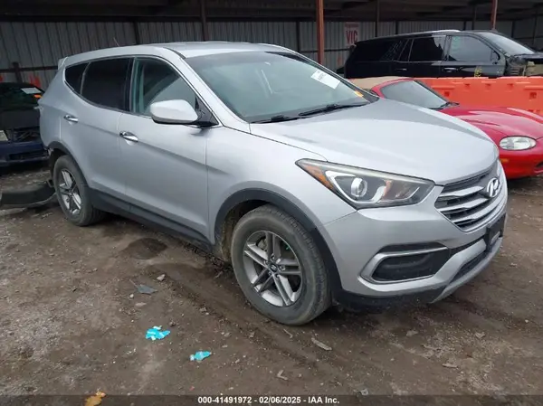 5XYZTDLB8JG559617 2018 HYUNDAI SANTA FE - Image 1