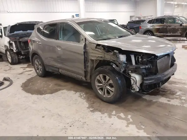 5XYZTDLB9GG317587 2016 HYUNDAI SANTA FE - Image 1