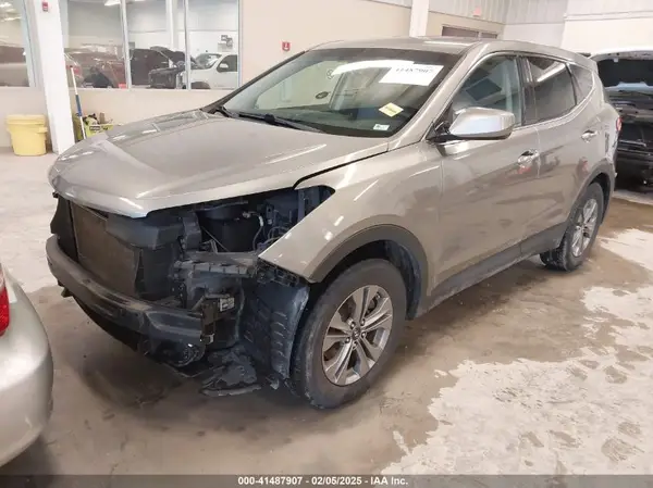 5XYZTDLB9GG317587 2016 HYUNDAI SANTA FE - Image 2