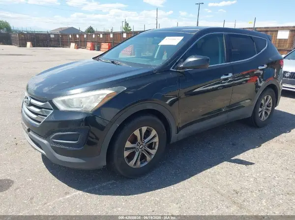 5XYZTDLB9GG318920 2016 HYUNDAI SANTA FE - Image 2