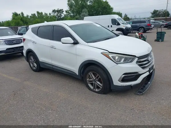 5XYZTDLB9HG429453 2017 HYUNDAI SANTA FE - Image 1