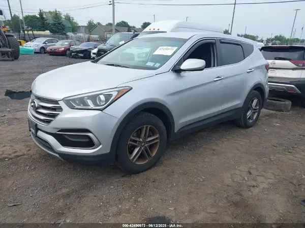 5XYZTDLB9HG441103 2017 HYUNDAI SANTA FE - Image 2