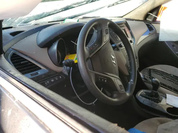 5XYZTDLB9HG466633 2017 HYUNDAI SANTA FE - Image 8