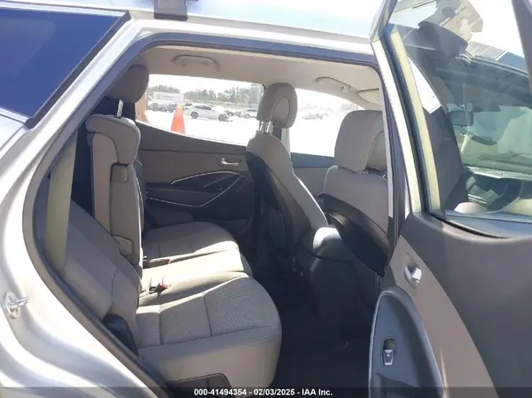 5XYZTDLB9HG496540 2017 HYUNDAI SANTA FE - Image 8