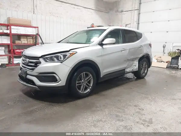 5XYZTDLB9JG552126 2018 HYUNDAI SANTA FE - Image 2