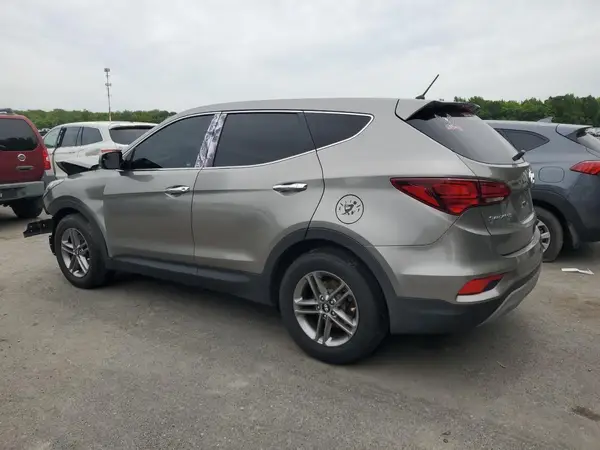 5XYZTDLB9JG563224 2018 HYUNDAI SANTA FE - Image 2