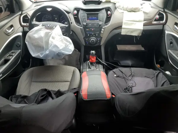 5XYZTDLB9JG563224 2018 HYUNDAI SANTA FE - Image 8