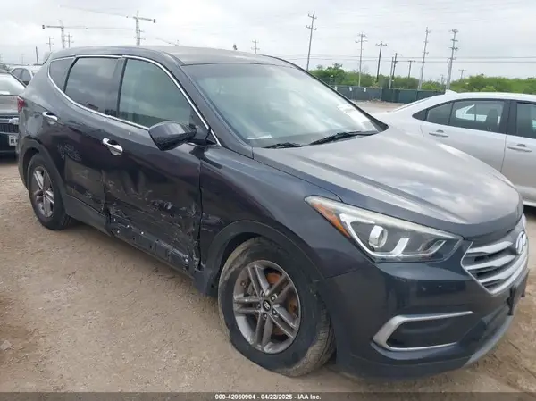 5XYZTDLB9JG569010 2018 HYUNDAI SANTA FE - Image 1