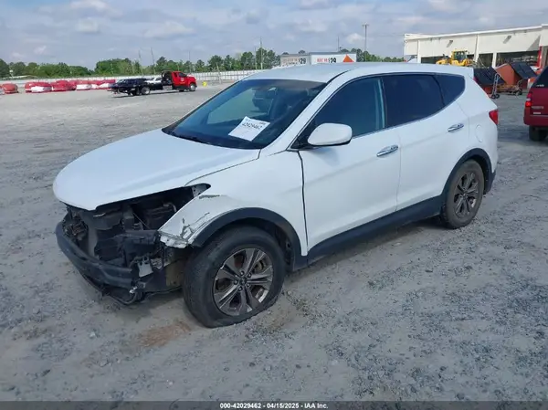 5XYZTDLBXGG322216 2016 HYUNDAI SANTA FE - Image 2