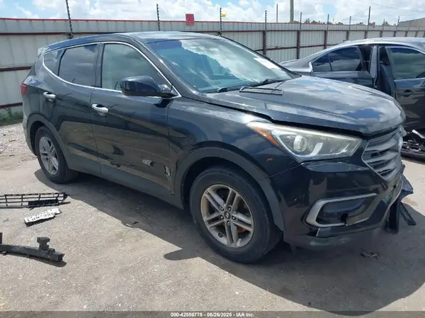 5XYZTDLBXHG383521 2017 HYUNDAI SANTA FE - Image 1