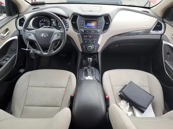 5XYZTDLBXHG387049 2017 HYUNDAI SANTA FE - Image 8