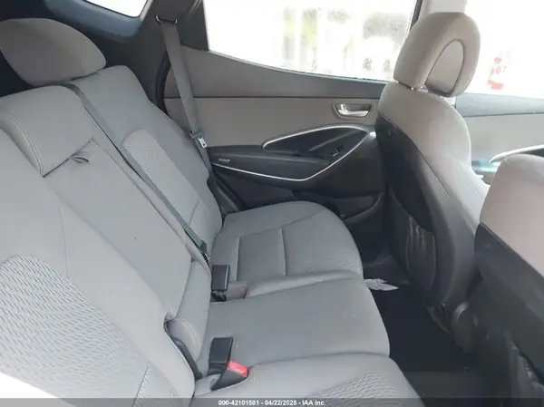 5XYZTDLBXHG409759 2017 HYUNDAI SANTA FE - Image 8