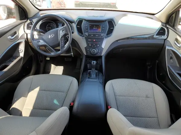 5XYZTDLBXHG461411 2017 HYUNDAI SANTA FE - Image 8