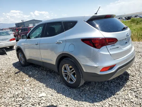 5XYZTDLBXJG532693 2018 HYUNDAI SANTA FE - Image 2