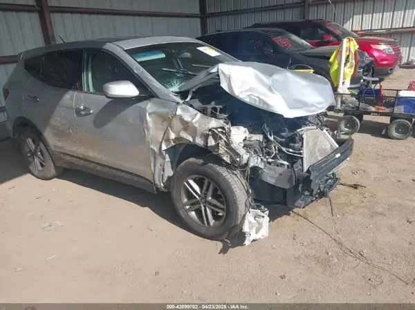 5XYZTDLBXJG558694 2018 HYUNDAI SANTA FE - Image 1
