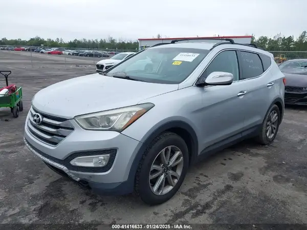 5XYZU3LA0GG308226 2016 HYUNDAI SANTA FE - Image 2