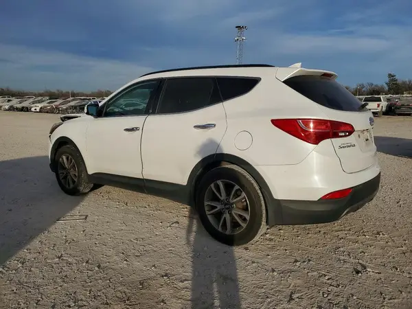 5XYZU3LA0GG332011 2016 HYUNDAI SANTA FE - Image 2