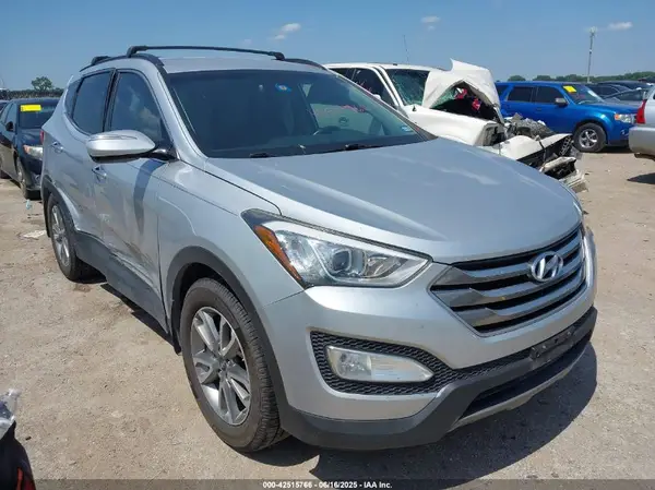 5XYZU3LA2GG325786 2016 HYUNDAI SANTA FE - Image 1