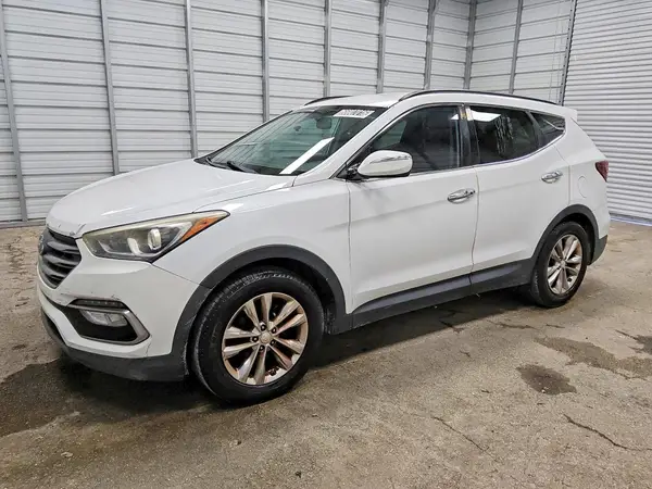 5XYZU3LA2HG390588 2017 HYUNDAI SANTA FE - Image 1