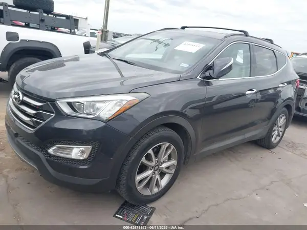 5XYZU3LA9GG317135 2016 HYUNDAI SANTA FE - Image 2