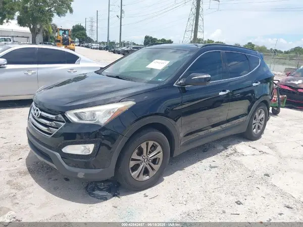 5XYZU3LB0GG374249 2016 HYUNDAI SANTA FE - Image 2