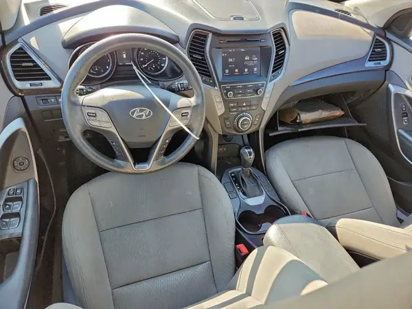 5XYZU3LB0HG386080 2017 HYUNDAI SANTA FE - Image 8