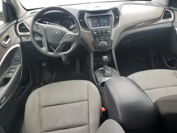 5XYZU3LB0JG537831 2018 HYUNDAI SANTA FE - Image 8