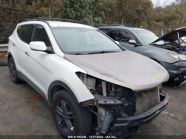 5XYZU3LB1HG386282 2017 HYUNDAI SANTA FE - Image 1