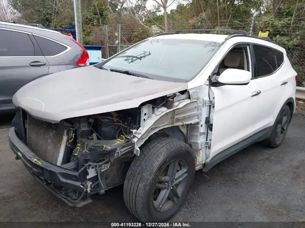 5XYZU3LB1HG386282 2017 HYUNDAI SANTA FE - Image 2
