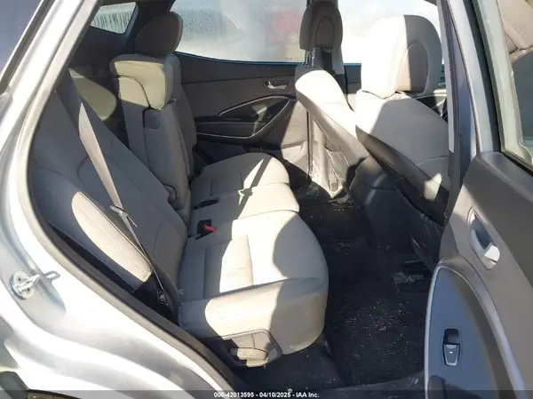 5XYZU3LB1HG416011 2017 HYUNDAI SANTA FE - Image 8