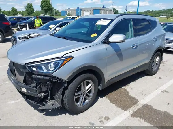 5XYZU3LB1HG430152 2017 HYUNDAI SANTA FE - Image 2