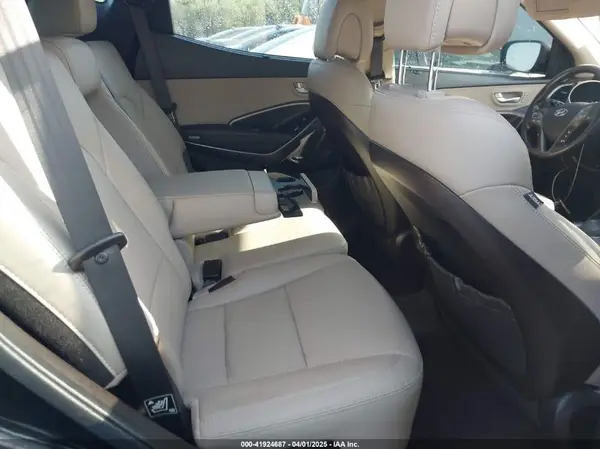 5XYZU3LB1HG467119 2017 HYUNDAI SANTA FE - Image 8