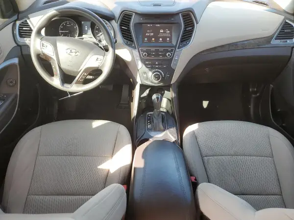 5XYZU3LB1HG469677 2017 HYUNDAI SANTA FE - Image 8
