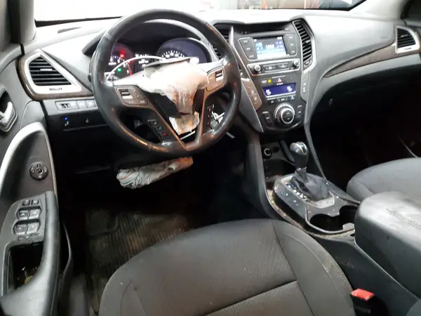5XYZU3LB1HG472997 2017 HYUNDAI SANTA FE - Image 8