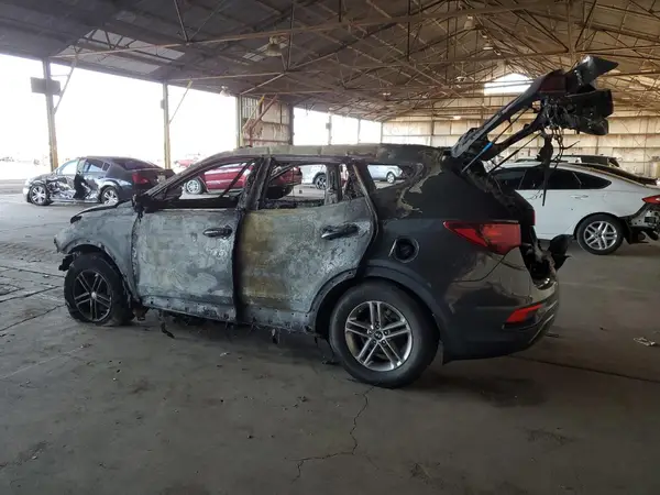 5XYZU3LB1JG507172 2018 HYUNDAI SANTA FE - Image 2