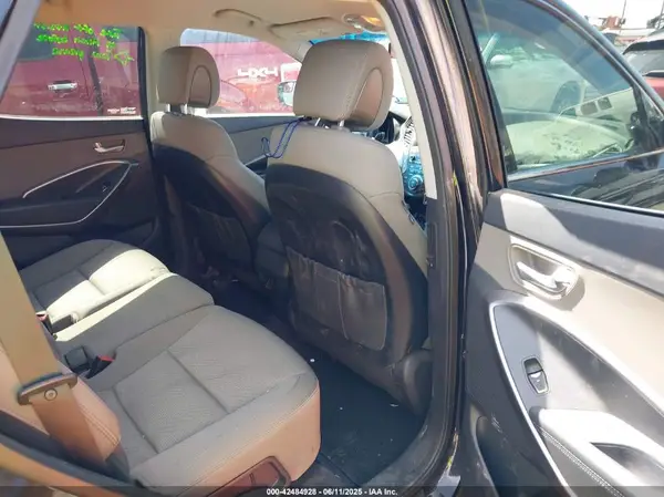 5XYZU3LB2HG388106 2017 HYUNDAI SANTA FE - Image 8