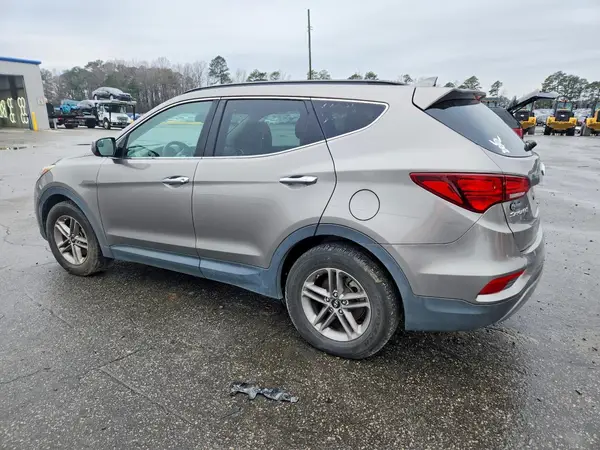 5XYZU3LB2HG390681 2017 HYUNDAI SANTA FE - Image 2