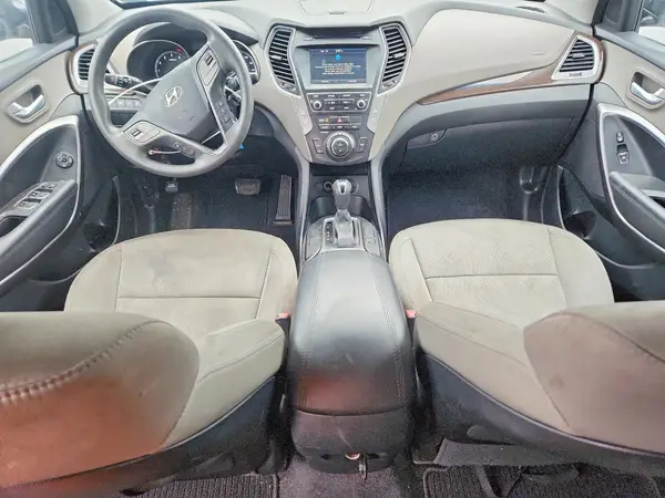 5XYZU3LB2HG390681 2017 HYUNDAI SANTA FE - Image 8
