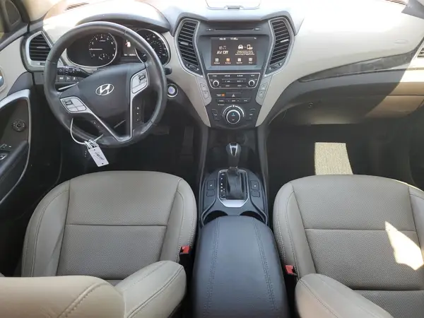 5XYZU3LB2HG415238 2017 HYUNDAI SANTA FE - Image 8
