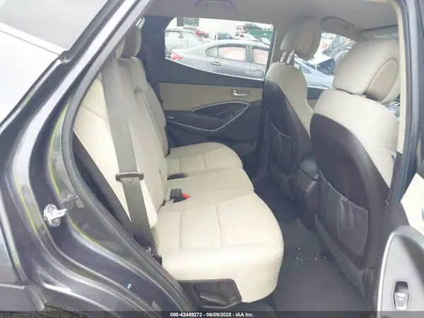 5XYZU3LB2HG490165 2017 HYUNDAI SANTA FE - Image 8