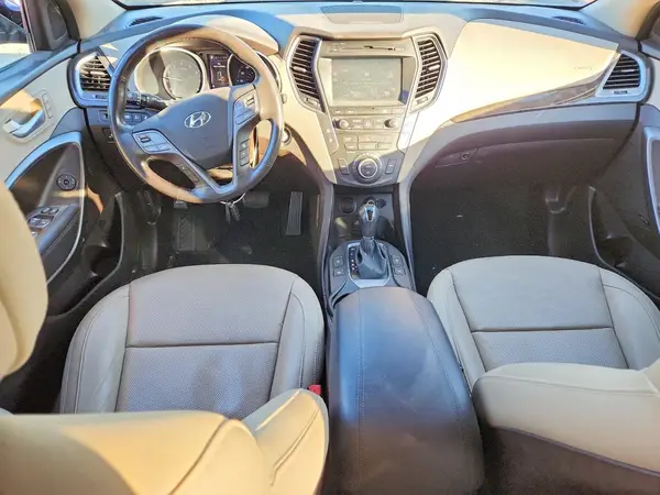 5XYZU3LB2HG491879 2017 HYUNDAI SANTA FE - Image 8