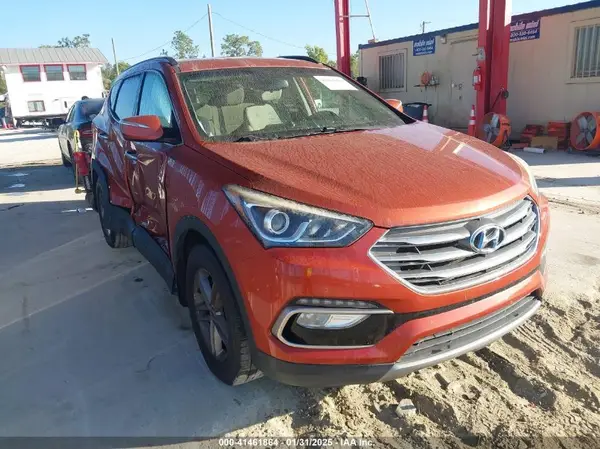 5XYZU3LB2JG520660 2018 HYUNDAI SANTA FE - Image 1