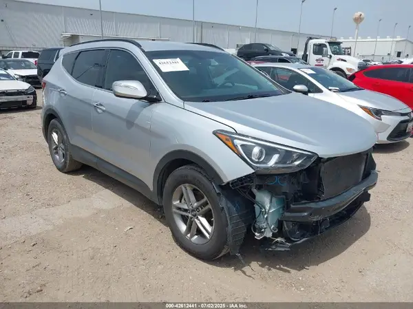 5XYZU3LB2JG532324 2018 HYUNDAI SANTA FE - Image 1