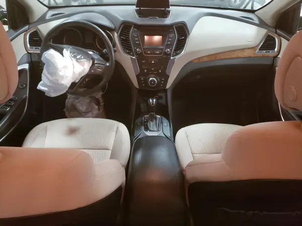 5XYZU3LB3GG325420 2016 HYUNDAI SANTA FE - Image 8