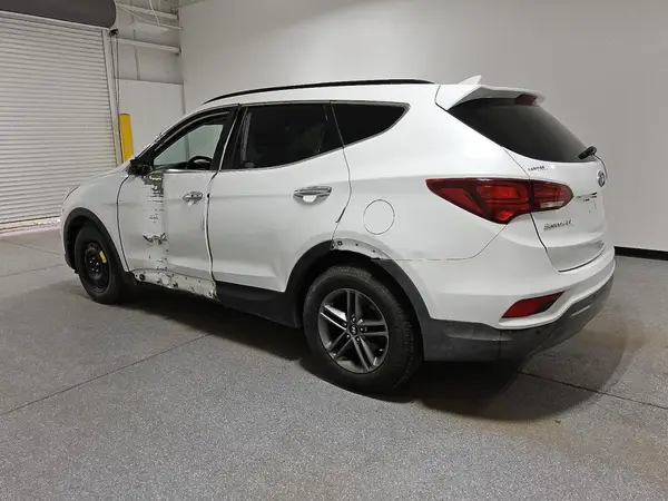 5XYZU3LB3HG394187 2017 HYUNDAI SANTA FE - Image 2